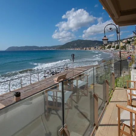 Alba Marina- Fronte Mare *